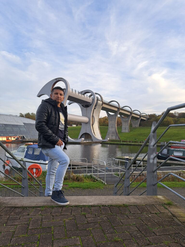 Falkirk Wheel, el sorprendente ascensor de barcos que conecta dos mundos. 20221031 154418