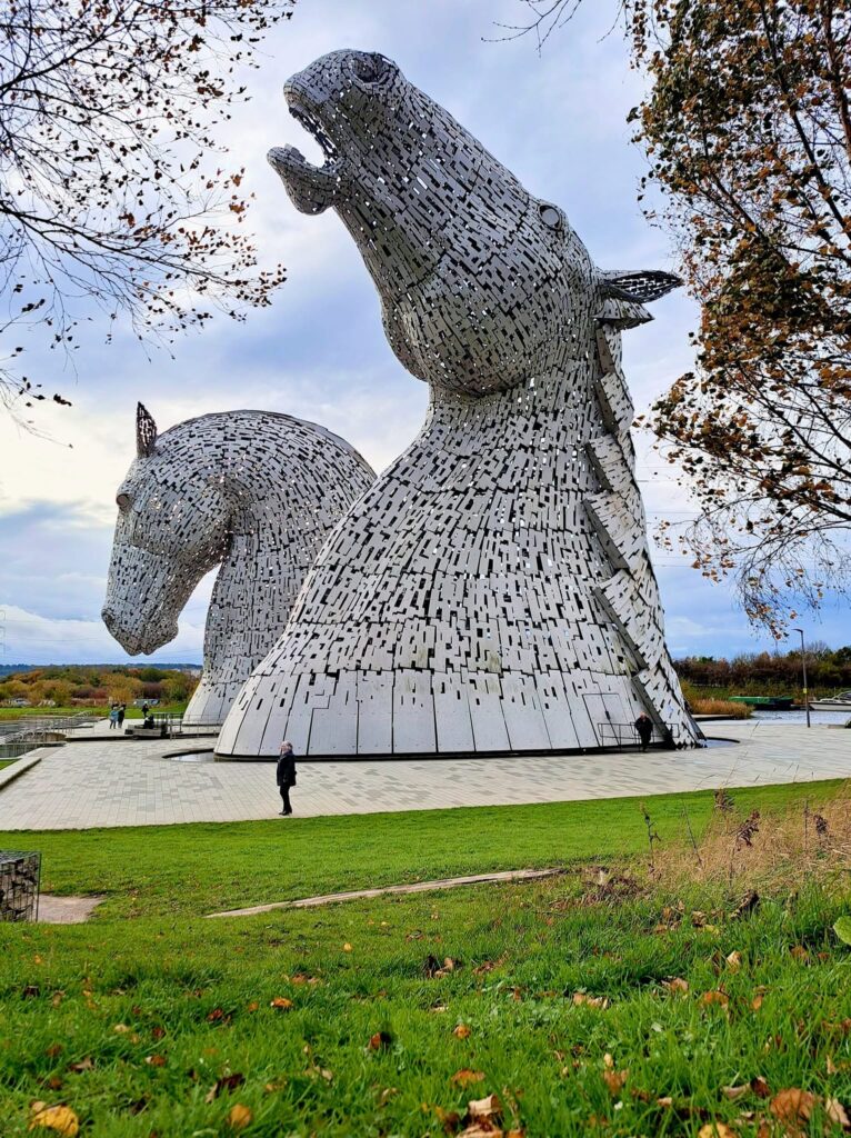Los Kelpies: Los gigantes de acero que vigilan Escocia. 473425205 637621755457087 2255093494810347238 n