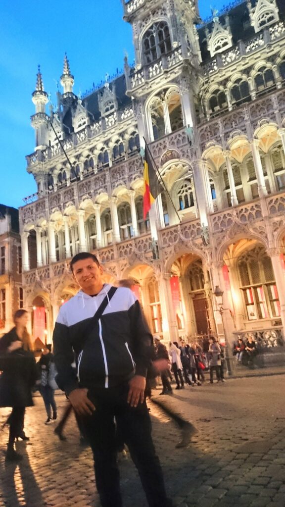 Por QUÉ la Grand Place de Bruselas ESTÁ considerada una de las plazas mas bellas del mundo. 475644345 652279127324683 163886036967483323 n