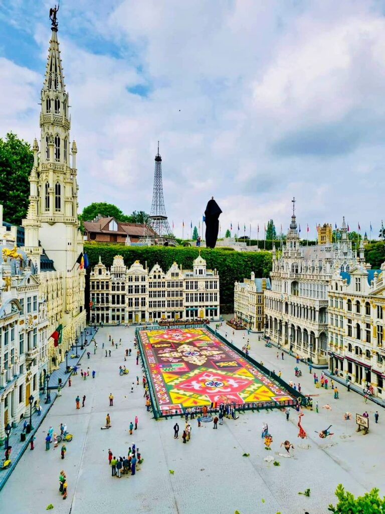 Merece la pena visitar Mini Europe? 480959043 667528575799738 7854657440168423030 n
