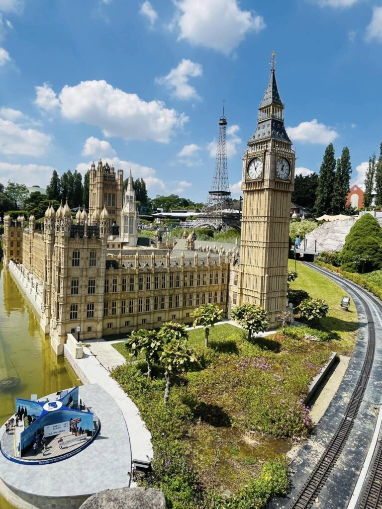 Merece la pena visitar Mini Europe? 494353610 9660487020706641 8567497549593892298 n