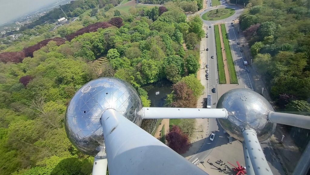 El Atomium de Bruselas: El monumento MÁS icónico de BÉLGICA. 619069196 10162474498041158 8238870449659874902 n