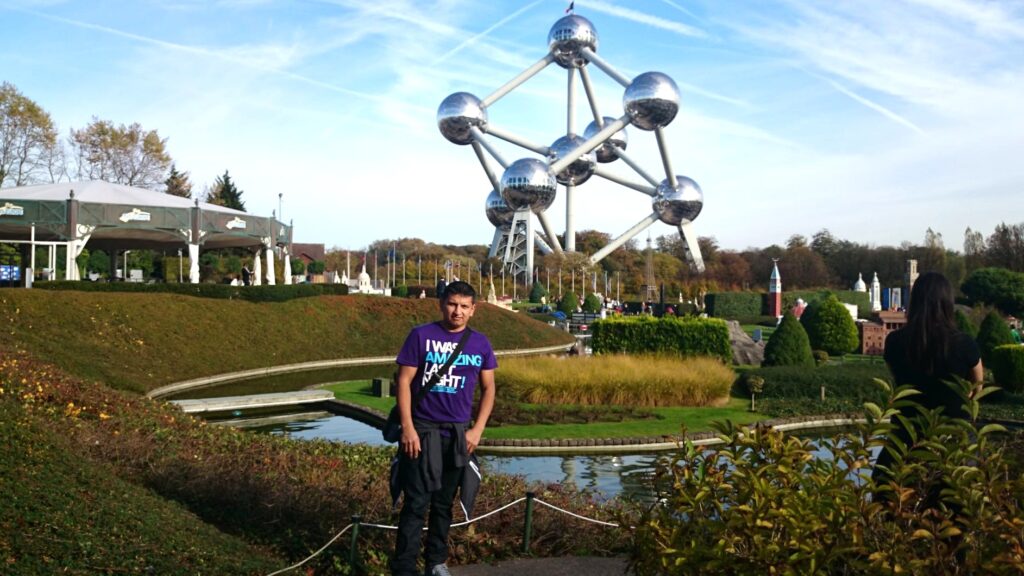 El Atomium de Bruselas: El monumento MÁS icónico de BÉLGICA. whatsapp image 2026 07 16 at 19.57.56