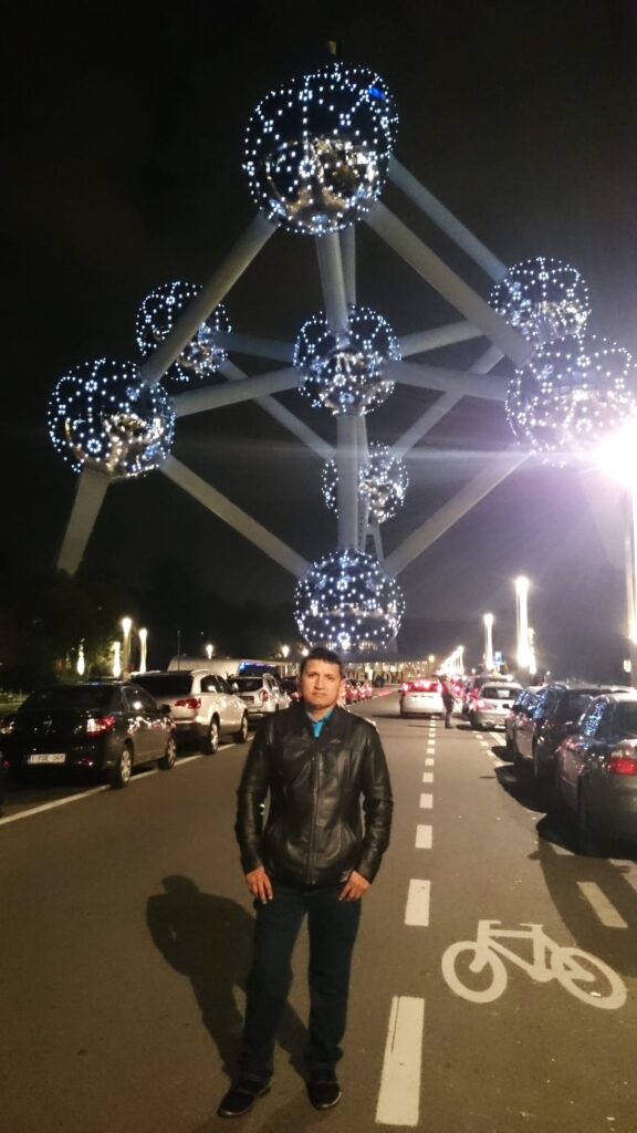 El Atomium de Bruselas: El monumento MÁS icónico de BÉLGICA. whatsapp image 2026 07 16 at 20.09.05