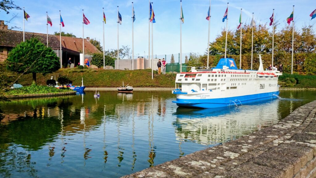 Merece la pena visitar Mini Europe? whatsapp image 2026 07 23 at 00.19.58