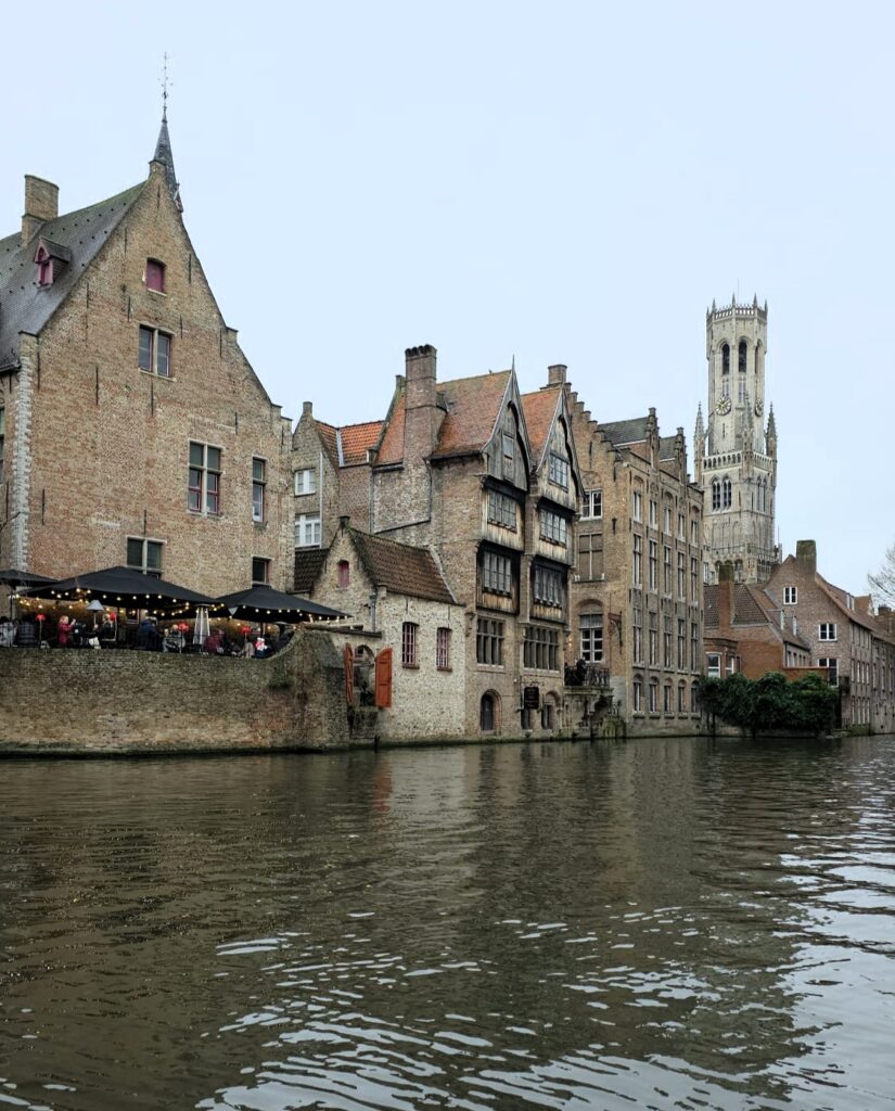 Paseo en barco por los canales de Brujas: whatsapp image 2026 07 31 at 22.22.10